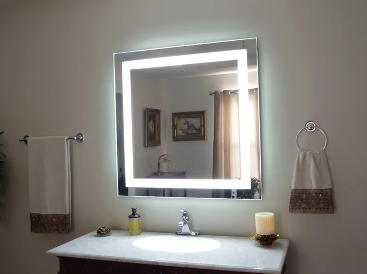 specchio con luce led