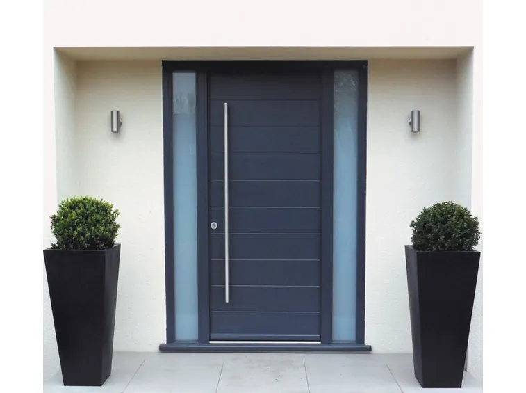Porta blindata nera