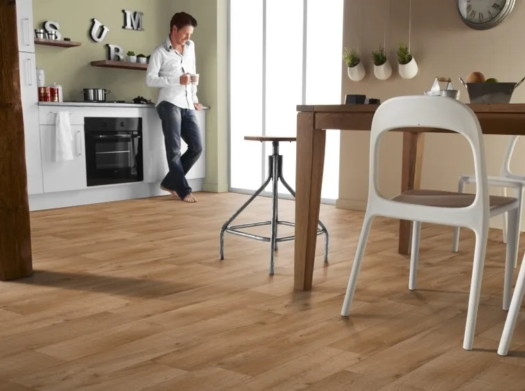 pavimento in vinile effetto legno