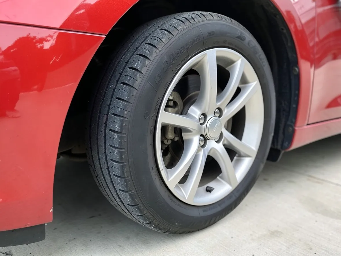 regolare pressione gomme
