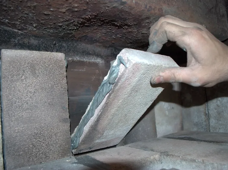 costruzione forno con malta refrattaria