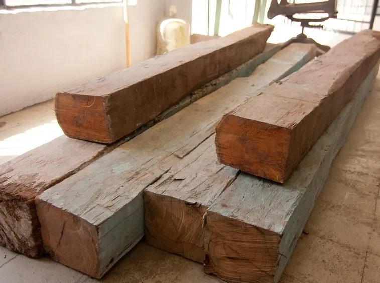 trave in legno