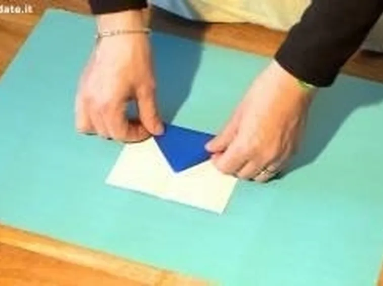 aereo di carta