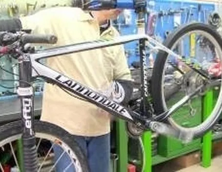 Regolare sella bici